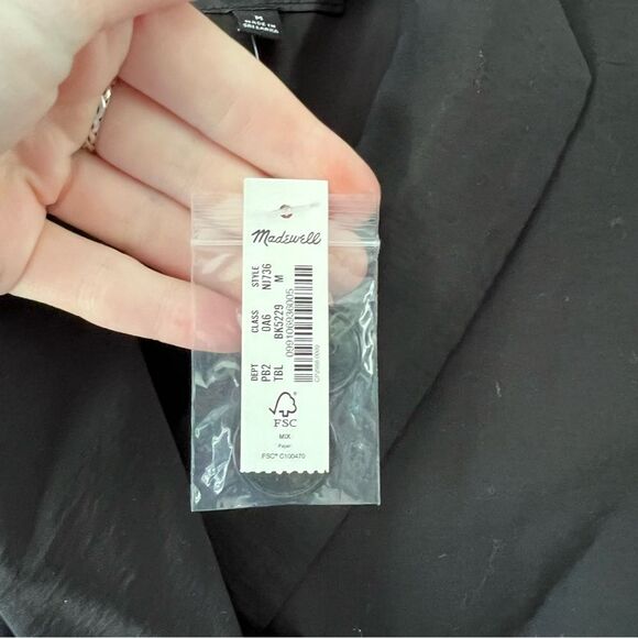 NWT Madewell The Relaxed Button Front Blazer in Softdrape in True Black - Picture 10 of 10